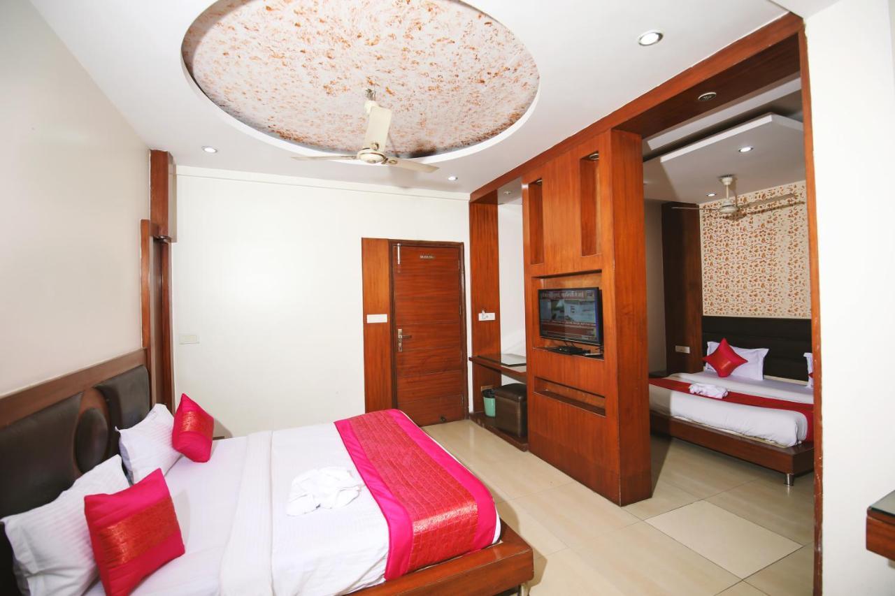 Hotel Lav Kush Deluxe " 3 Min Walking From New Delhi Railway Station " ภายนอก รูปภาพ