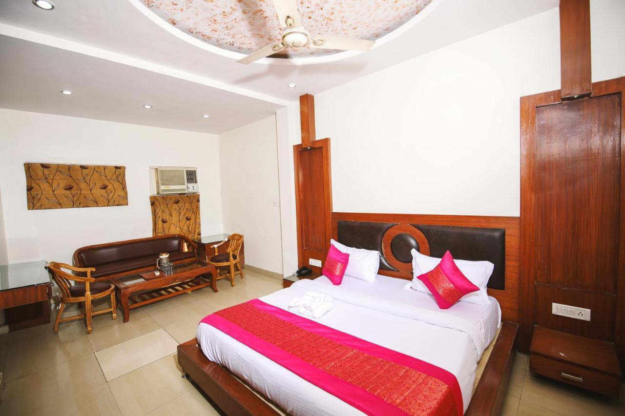 Hotel Lav Kush Deluxe " 3 Min Walking From New Delhi Railway Station " ภายนอก รูปภาพ