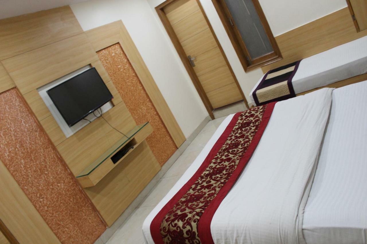 Hotel Lav Kush Deluxe " 3 Min Walking From New Delhi Railway Station " ภายนอก รูปภาพ