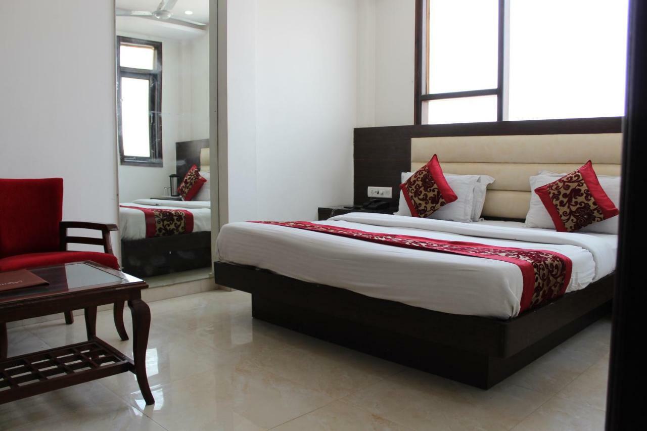 Hotel Lav Kush Deluxe " 3 Min Walking From New Delhi Railway Station " ภายนอก รูปภาพ