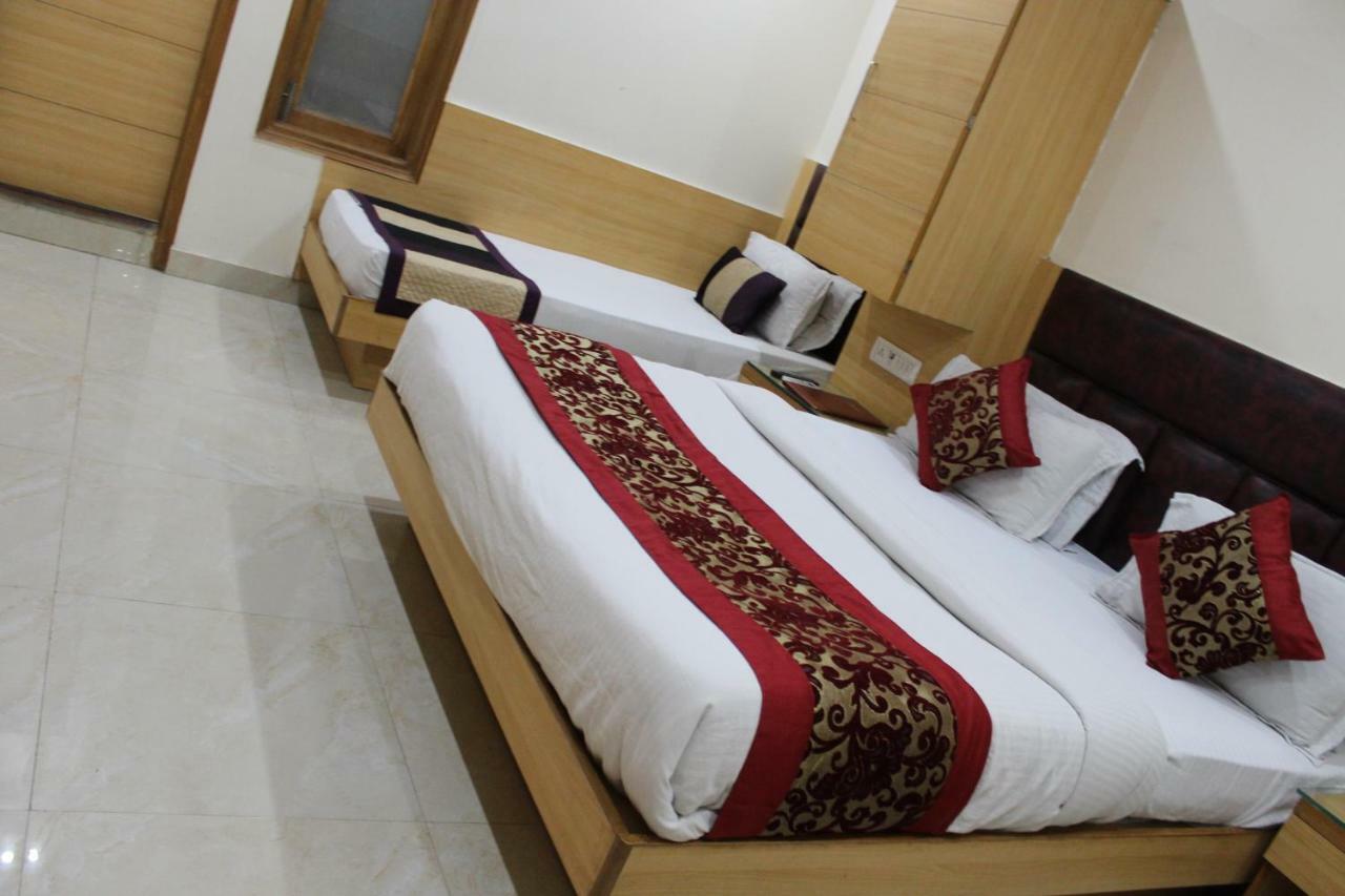 Hotel Lav Kush Deluxe " 3 Min Walking From New Delhi Railway Station " ภายนอก รูปภาพ